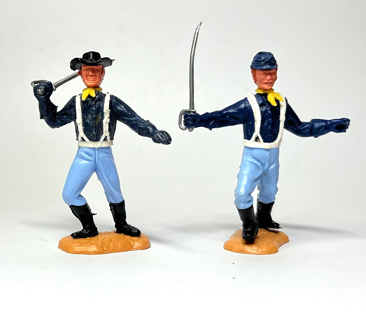 Pair of late series Timpo US Cavalry Troopers.