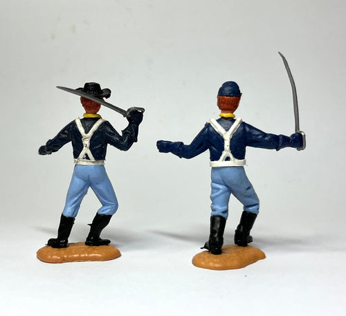 Pair of late series Timpo US Cavalry Troopers.