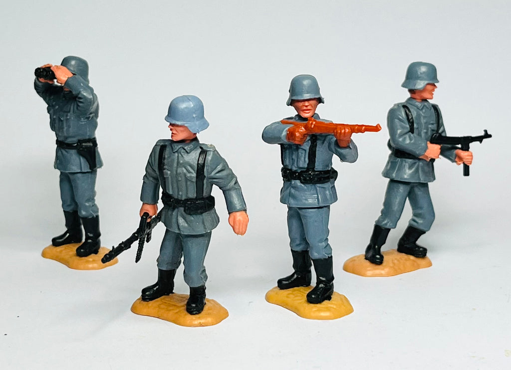Timpo Swoppets WW2 German infantry four figures 1:32