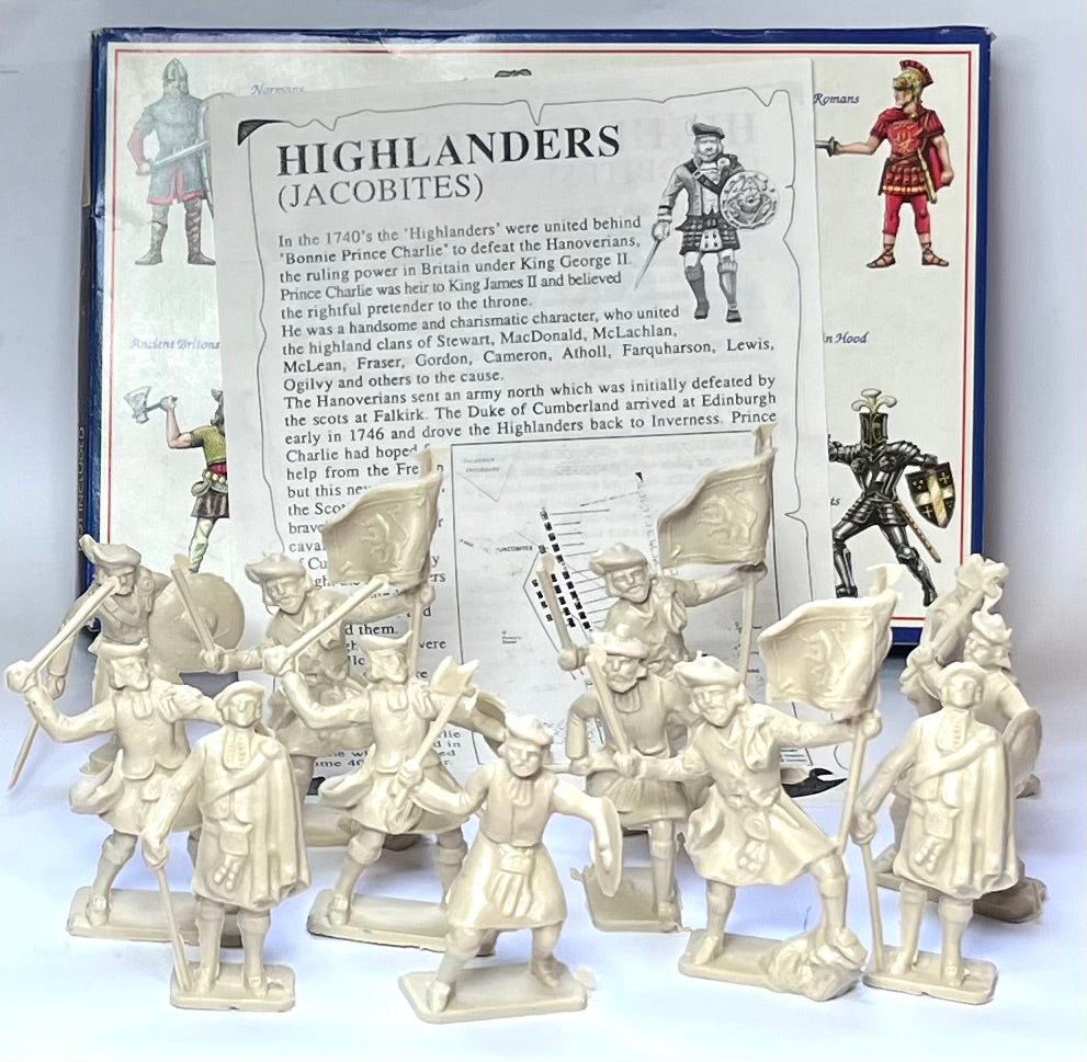 Icarus Crescent Jacobite Highlander 60mm plastic boxed