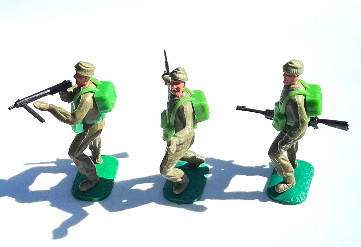 Timpo “commandos” converted heads with original figures x3.