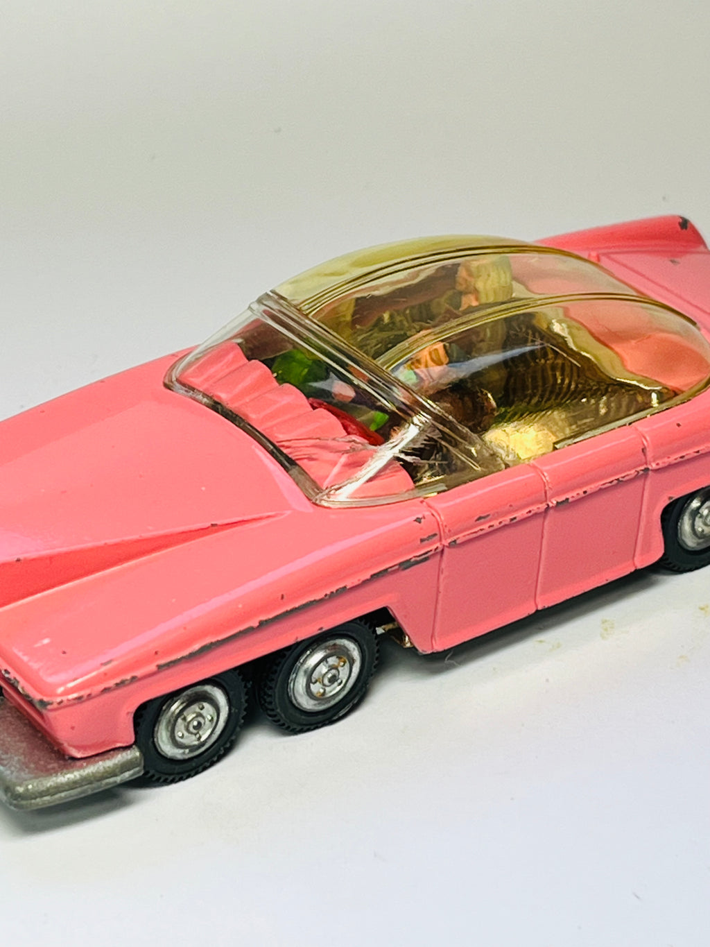 Dinky Toys No. 100 Lady Penelope’s FAB 1